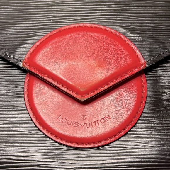 Louis Vuitton Black Epi Red Bullet Shoulder Bag - Picture 16 of 16